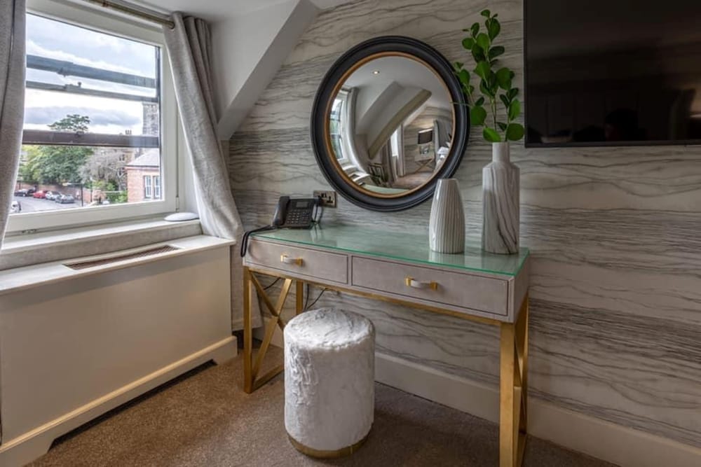 OYO The Townhouse 43/70