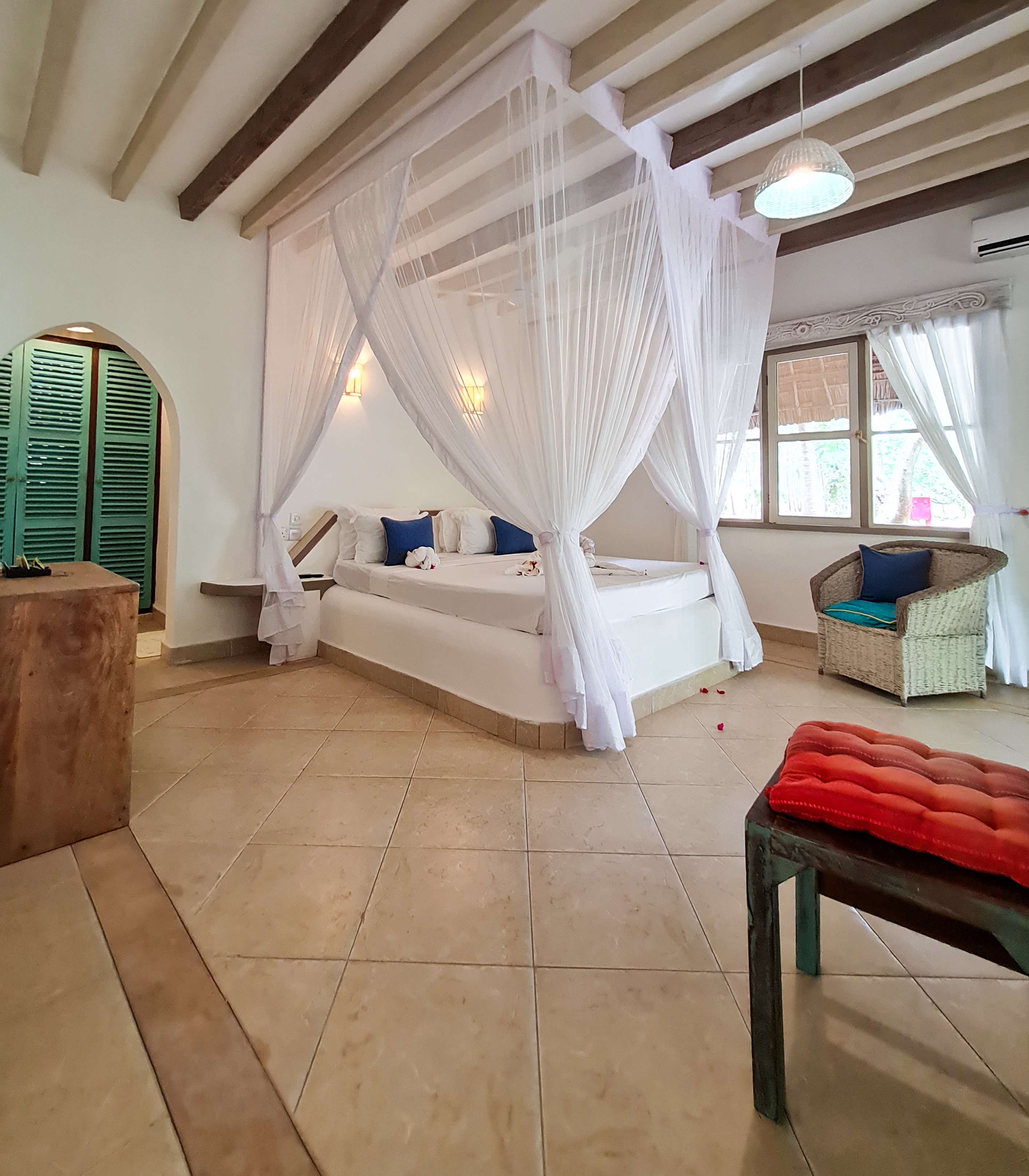Boutique, Double Bed