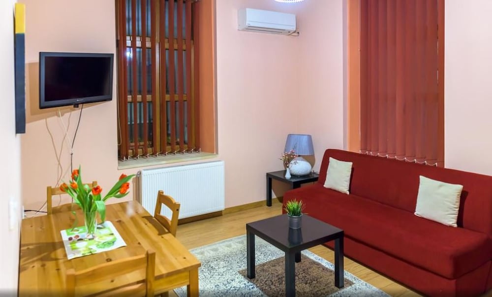 Sofia Apartments 22/27