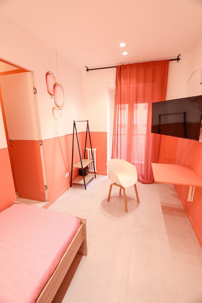 O.Effe. Global Suites at Vatican 4/50