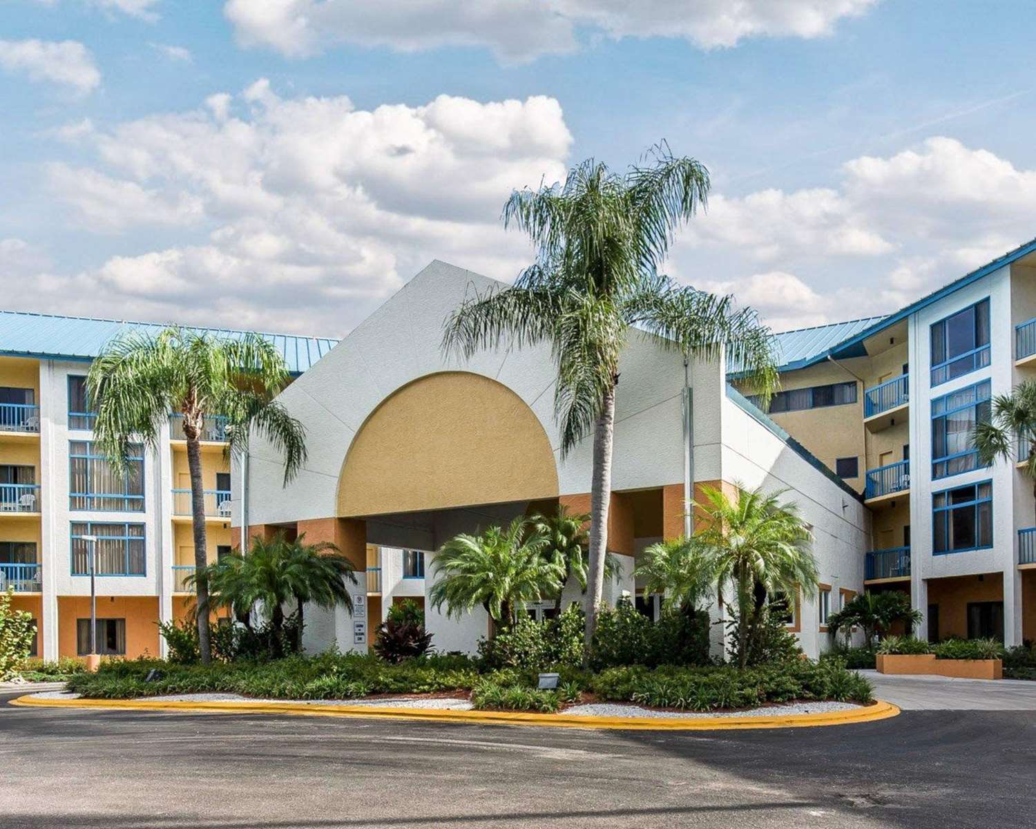 Comfort Inn Naples East I-75 1/10