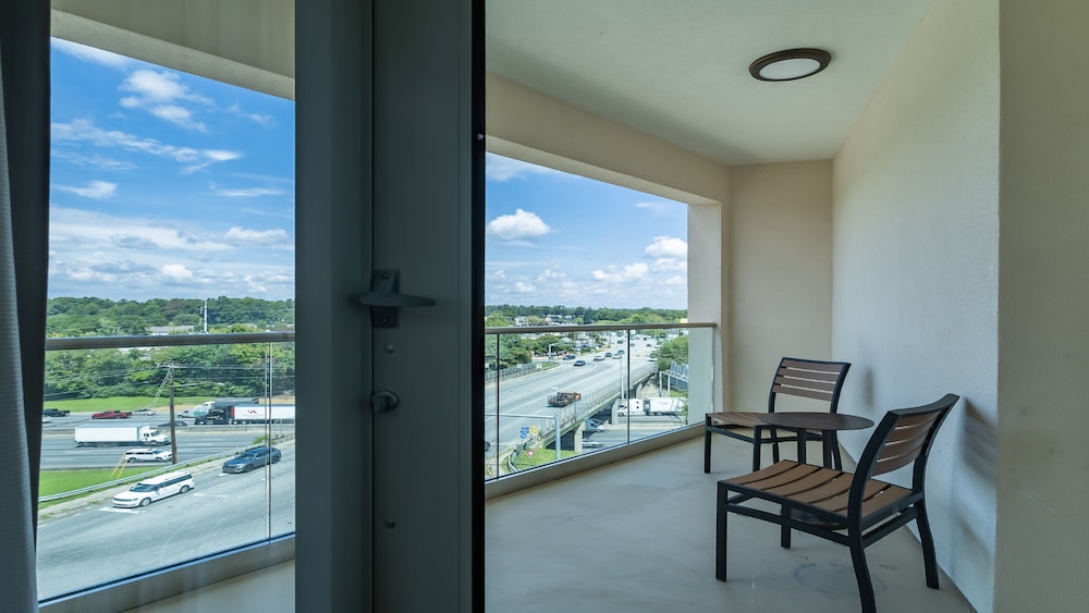 Courtyard by Marriott Atlanta Dunwoody 69/82