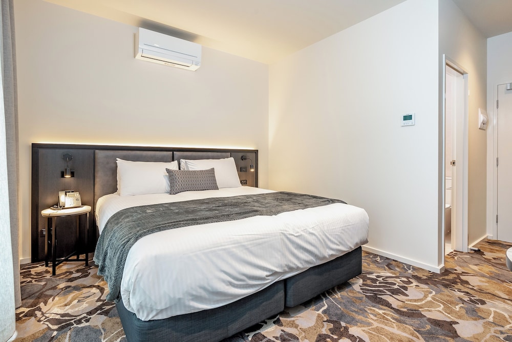 Mantra Shepparton 18/35
