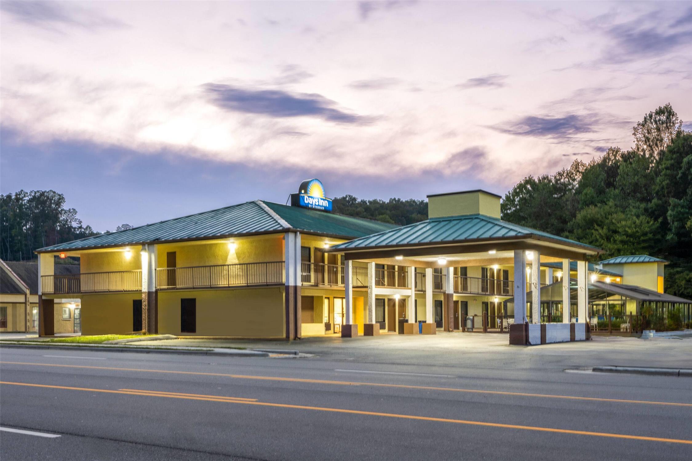 Days Inn by Wyndham Murphy 2/45