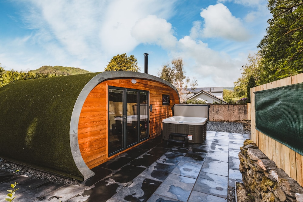 Newby Bridge Hotel 38/60