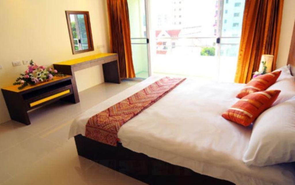Grand Living Residence 12/64