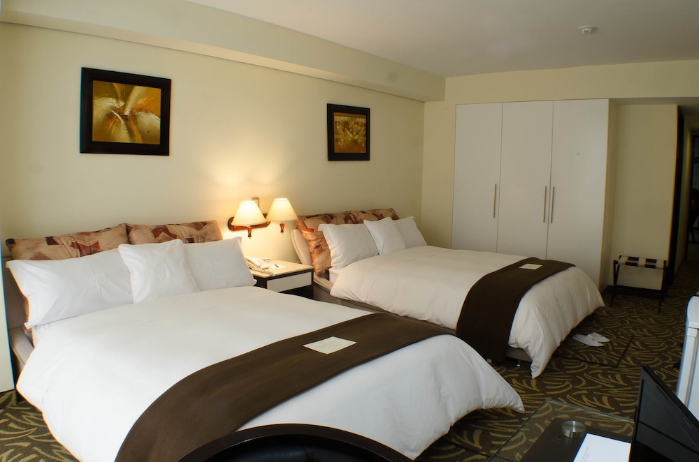 Hotel Nobility 12/47