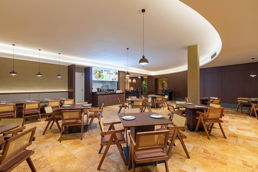 Days Inn by Wyndham Liupanshui Railway Station 30/32