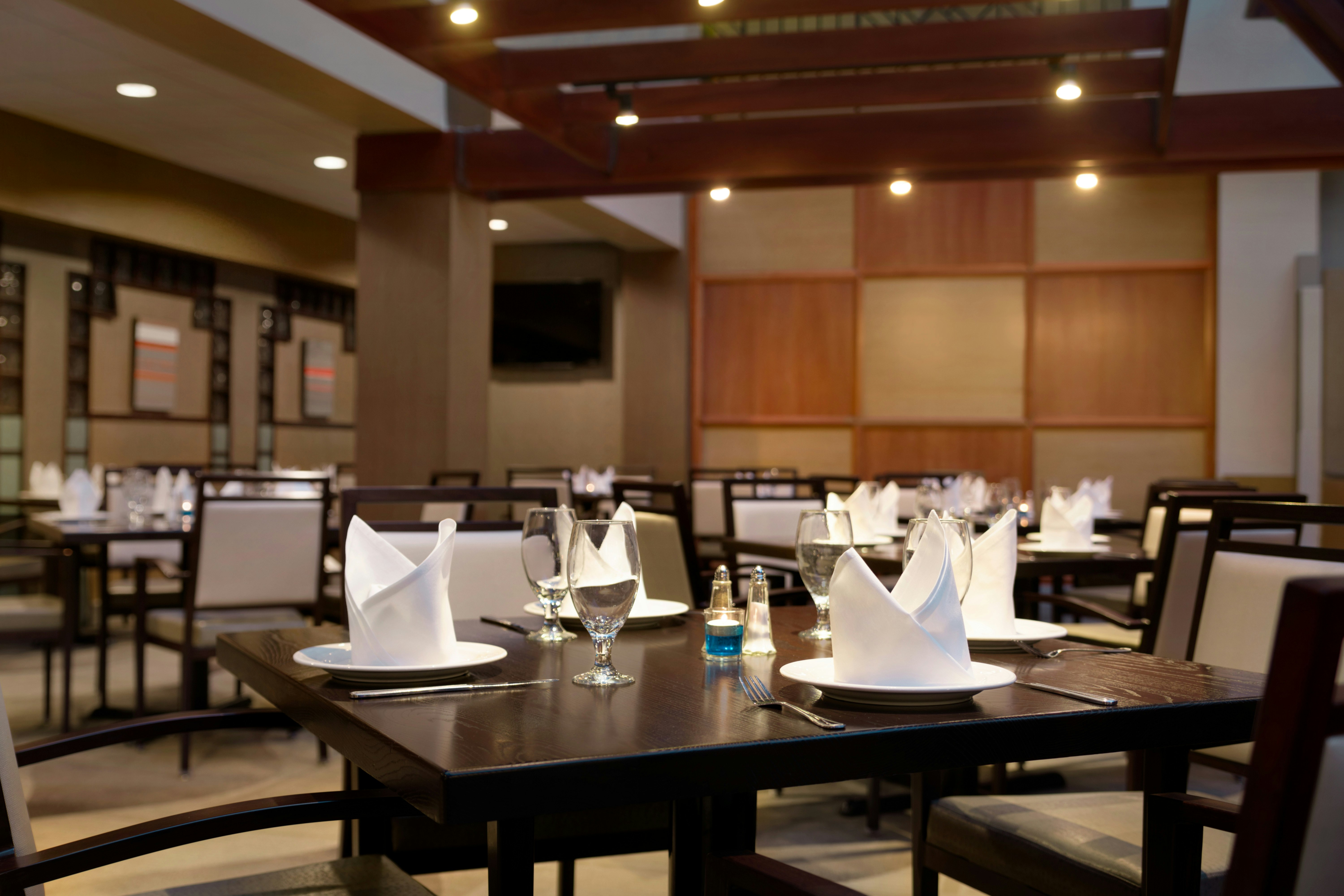 Embassy Suites by Hilton Piscataway Somerset 56/59