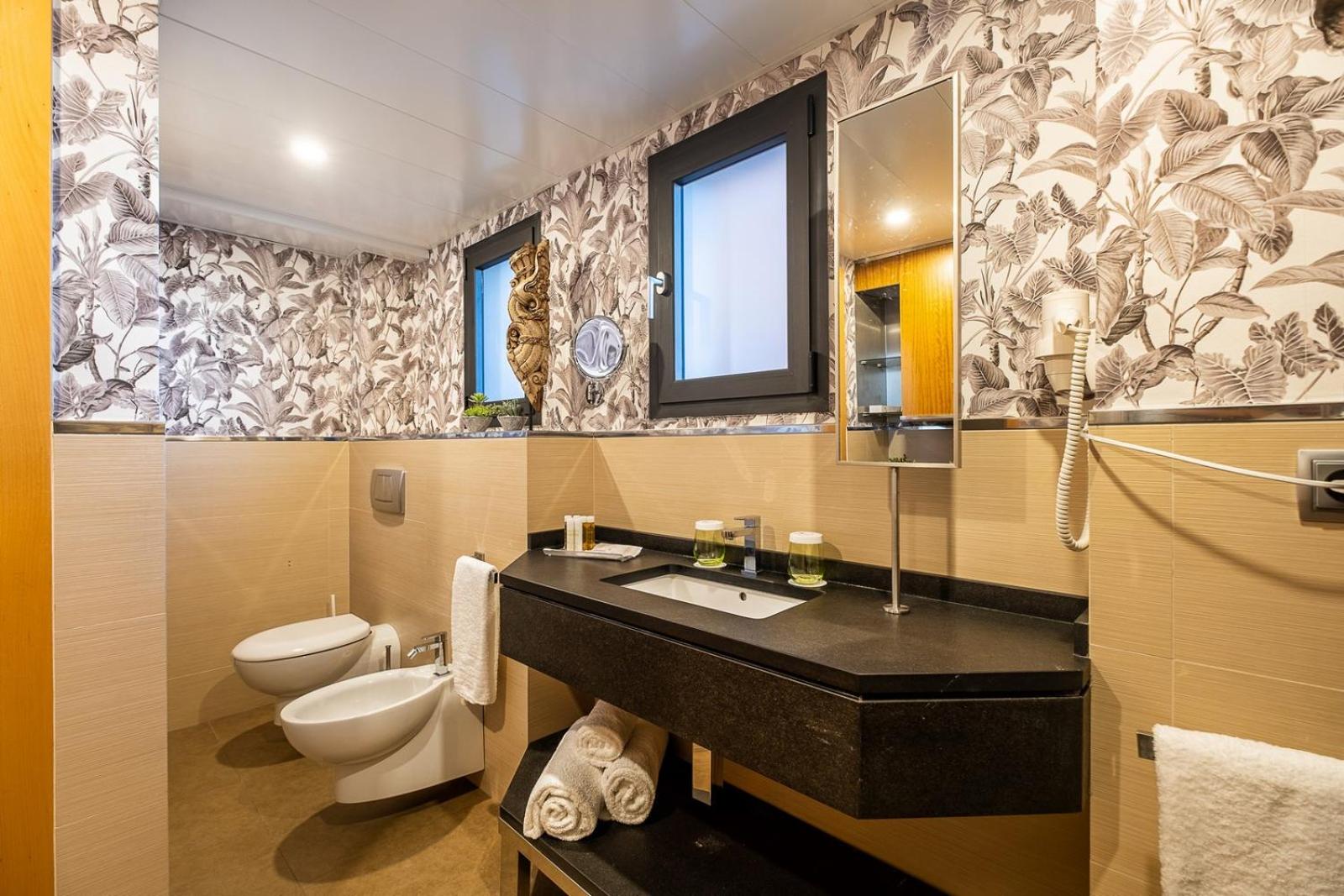 ON Suites Sevilla 22/23