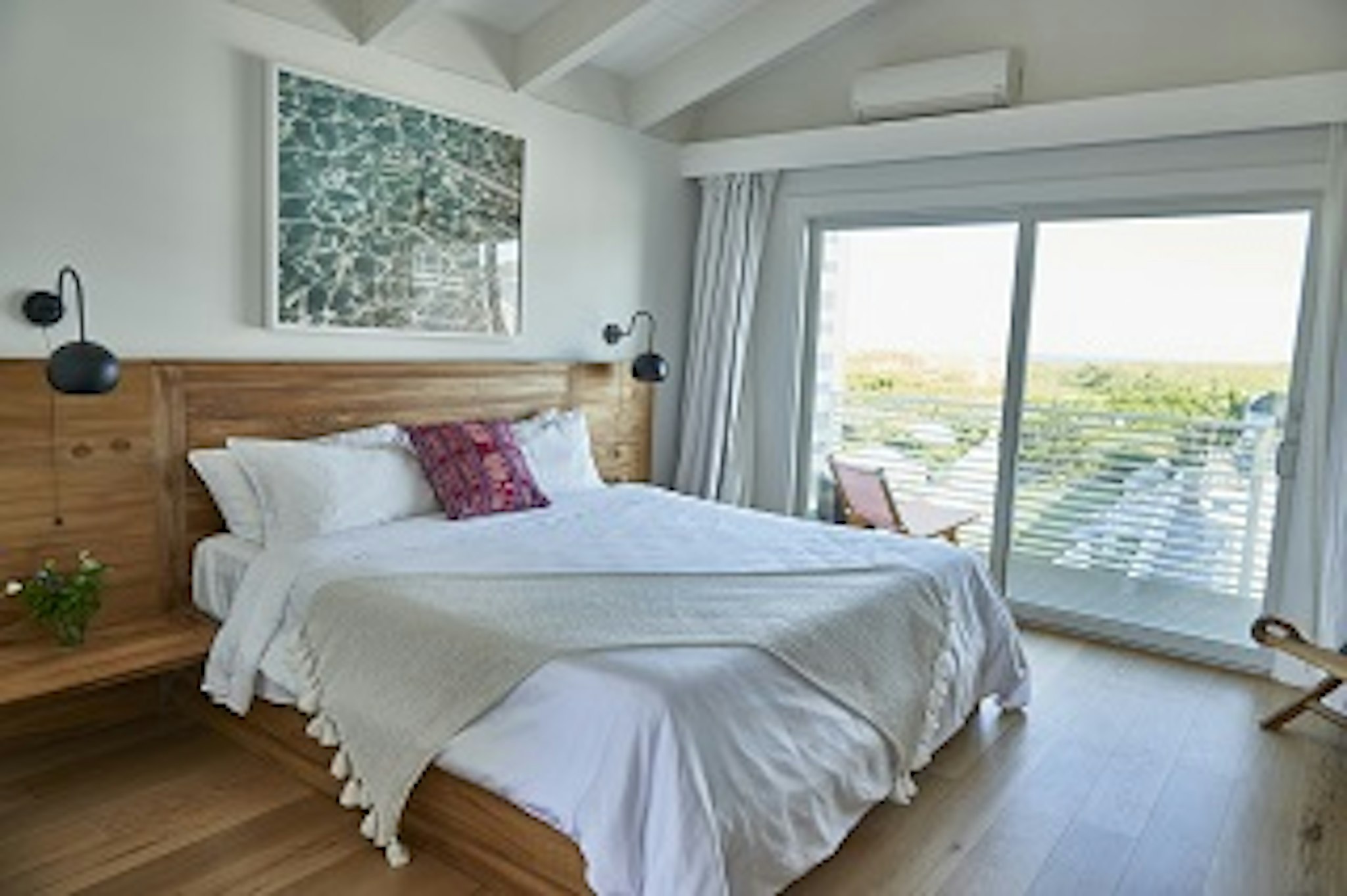 King Bed, Side Ocean View