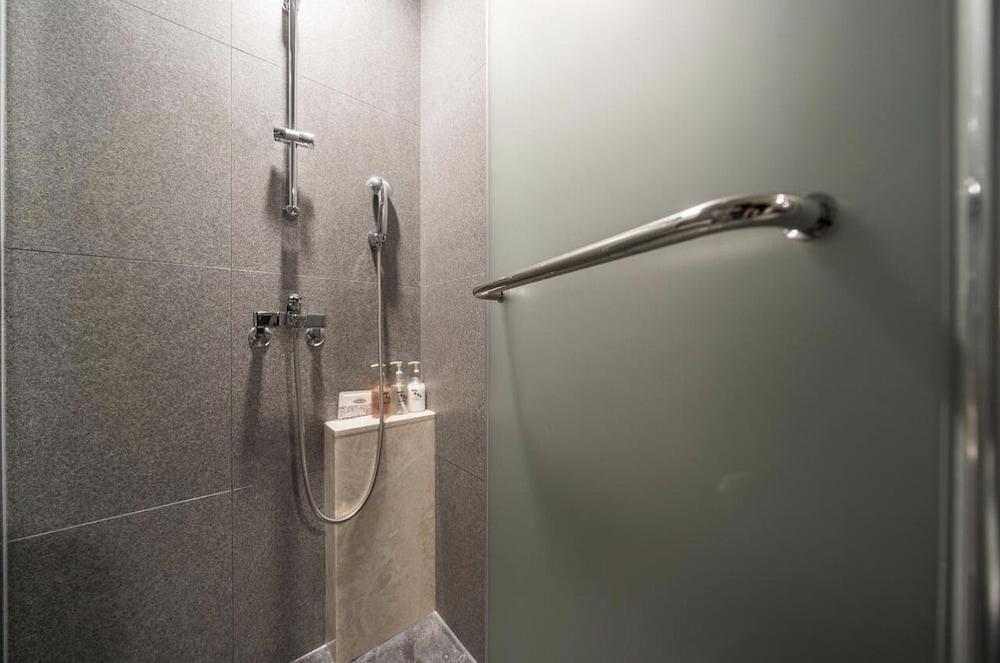 Suwon Station Myeongjak Hotel 29/57