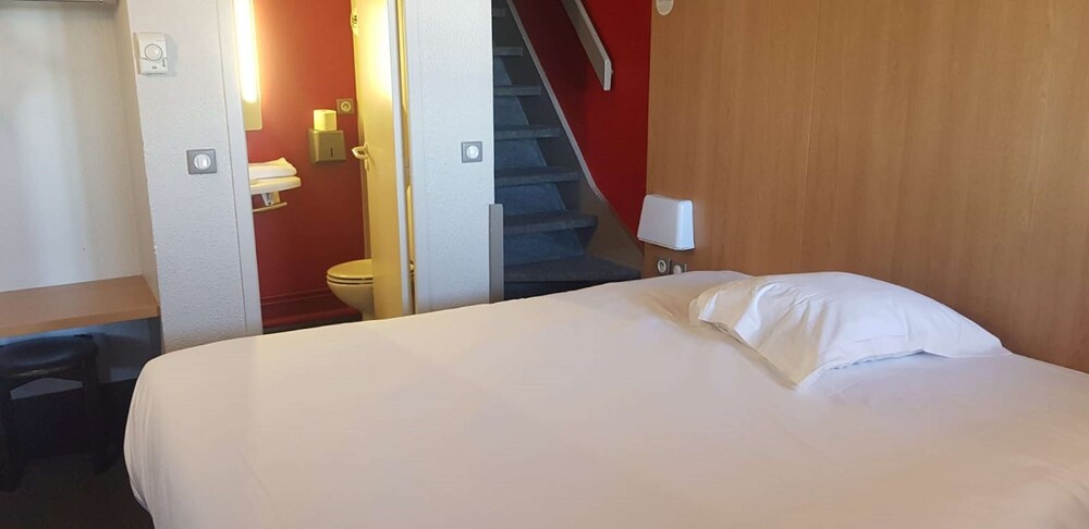 B B Hotel Poitiers 2 18/44