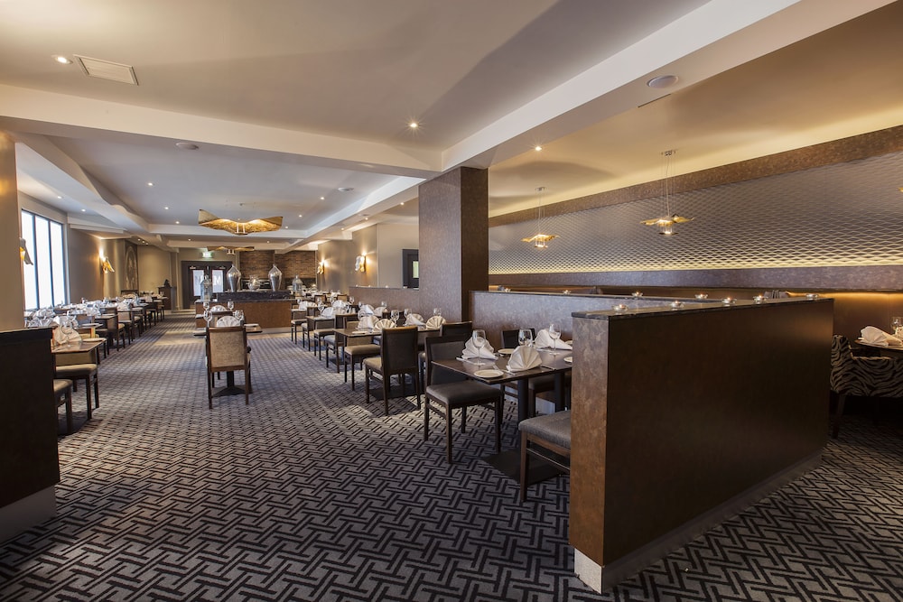 Talbot Hotel Midleton 54/60