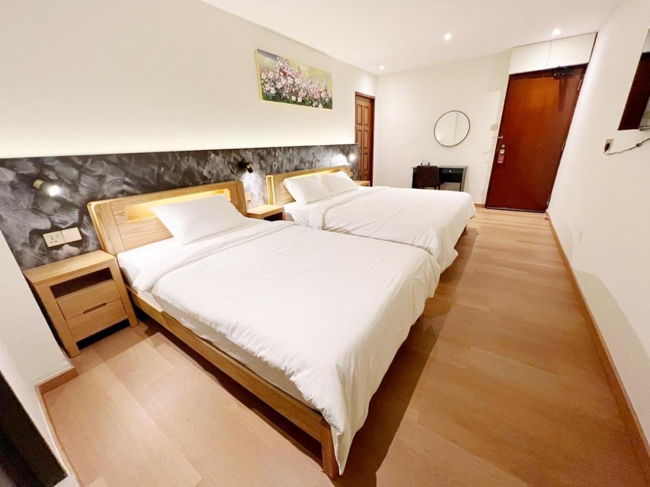 The Borneo Hotel 8/24