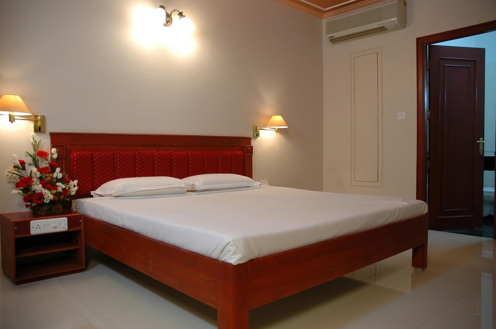 Hotel Gnanam 25/49
