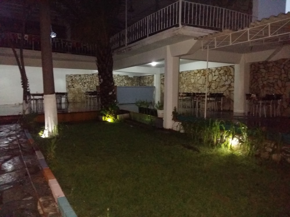 Nicea Hotel 54/60