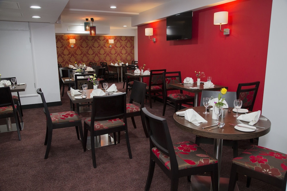 Ramada by Wyndham Cambridge 33/39