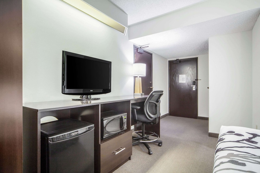 Sleep Inn & Suites Columbus, NE 40/61