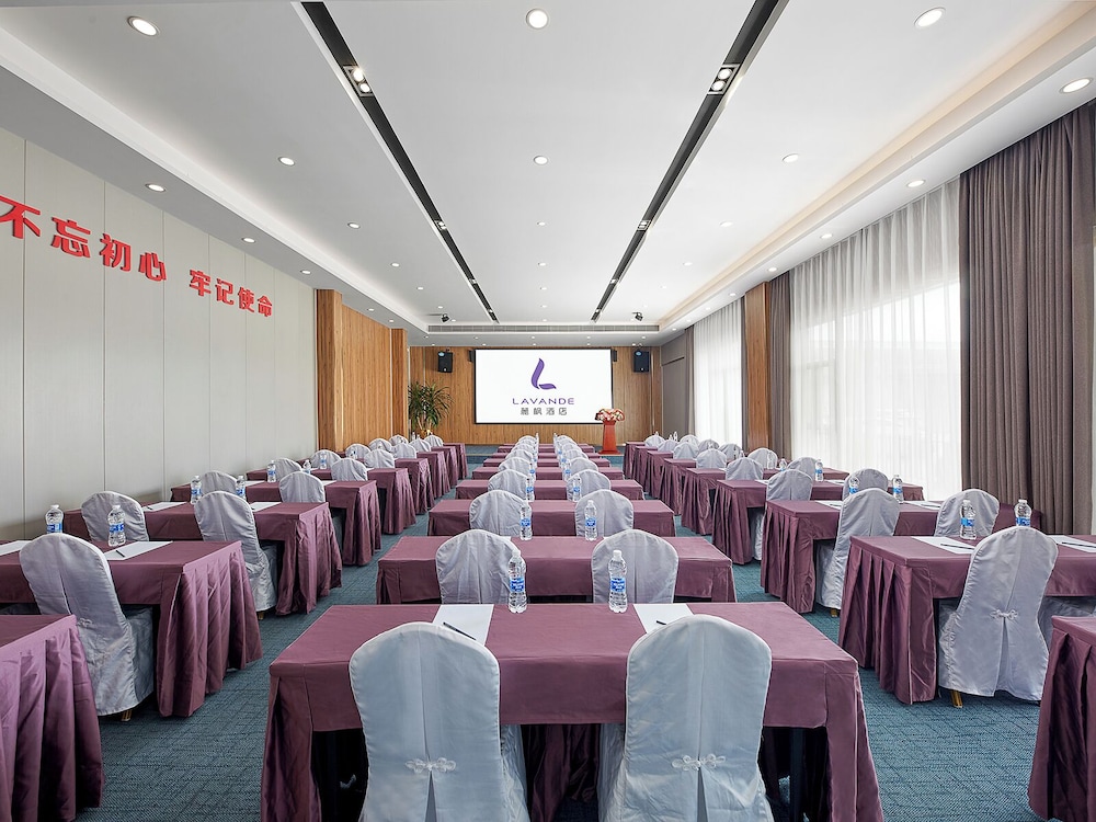 Lavande Hotel Baiyun International Airport Branch 38/51