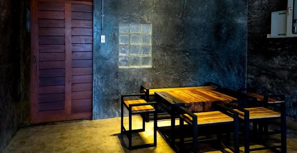 Tonfang Hotel 45/49