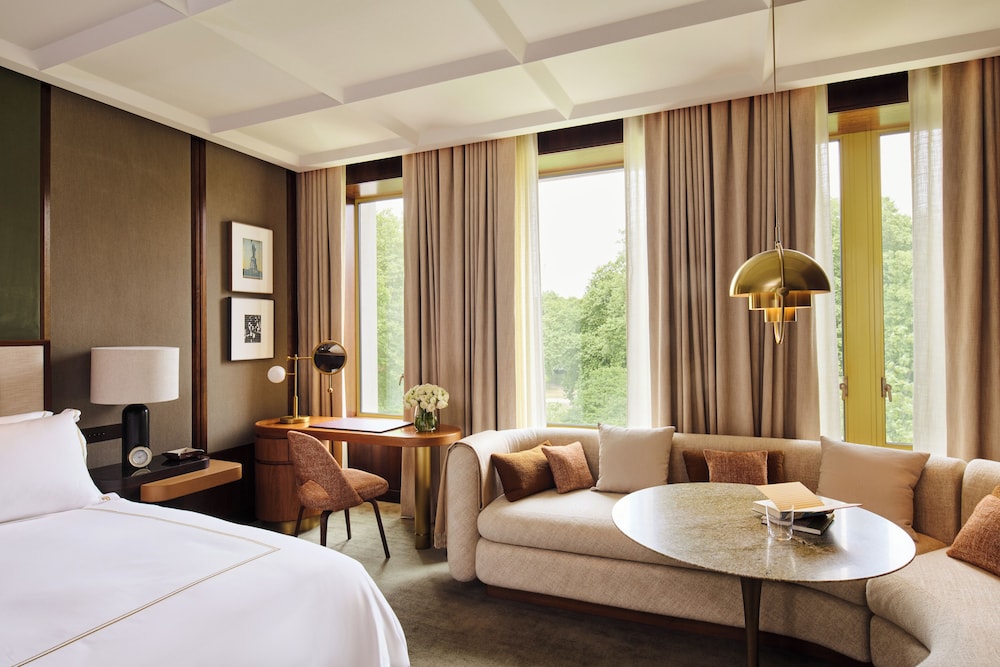 The Chancery Rosewood 16/49