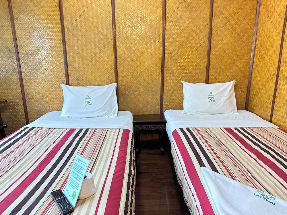 SUPERIOR, TWIN BEDS