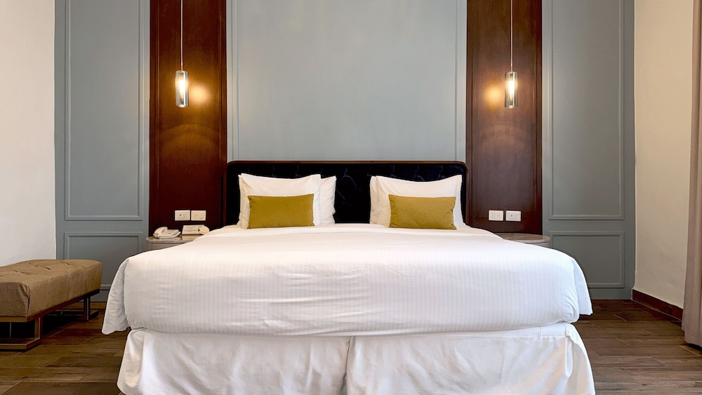 Deluxe, King Bed, Park View