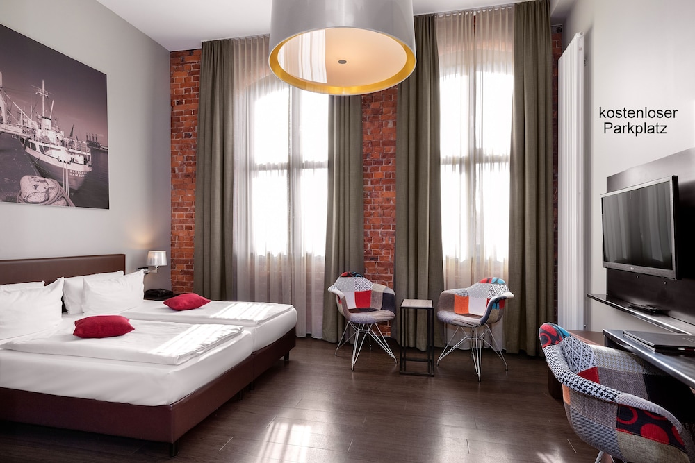 Hotel Volksschule 16/66