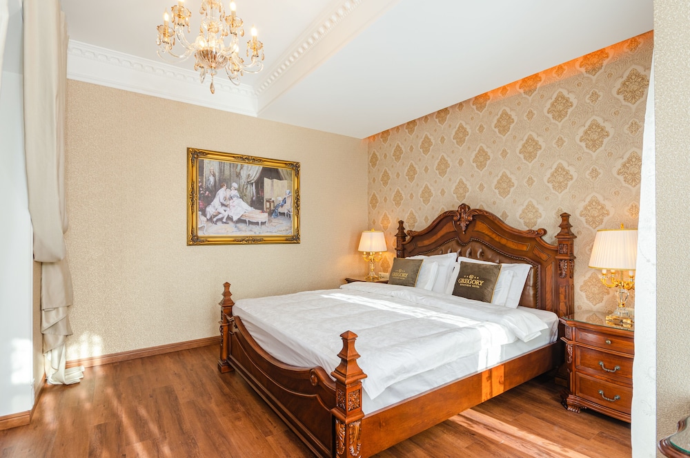 1 BEDROOM, EXECUTIVE, SUITE, KING BED, BALCONY