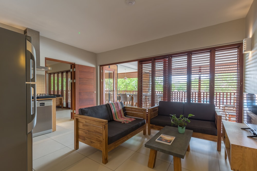 Morena Resort 33/67