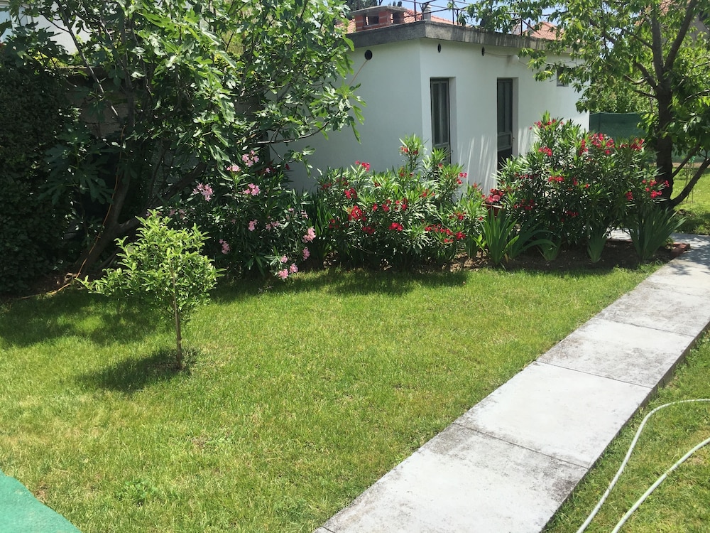 Guesthouse Varnica 44/50