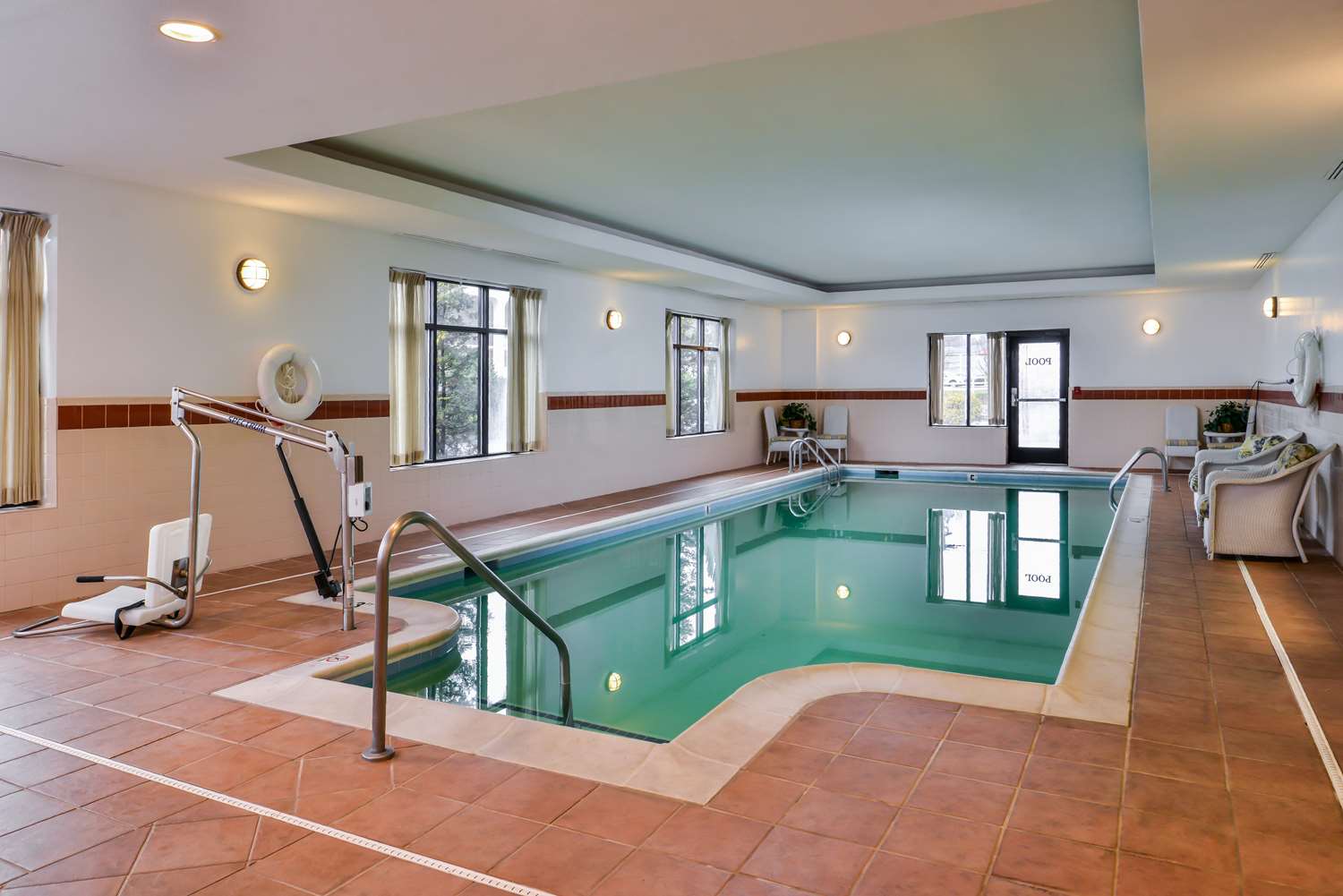 swimming pool spa