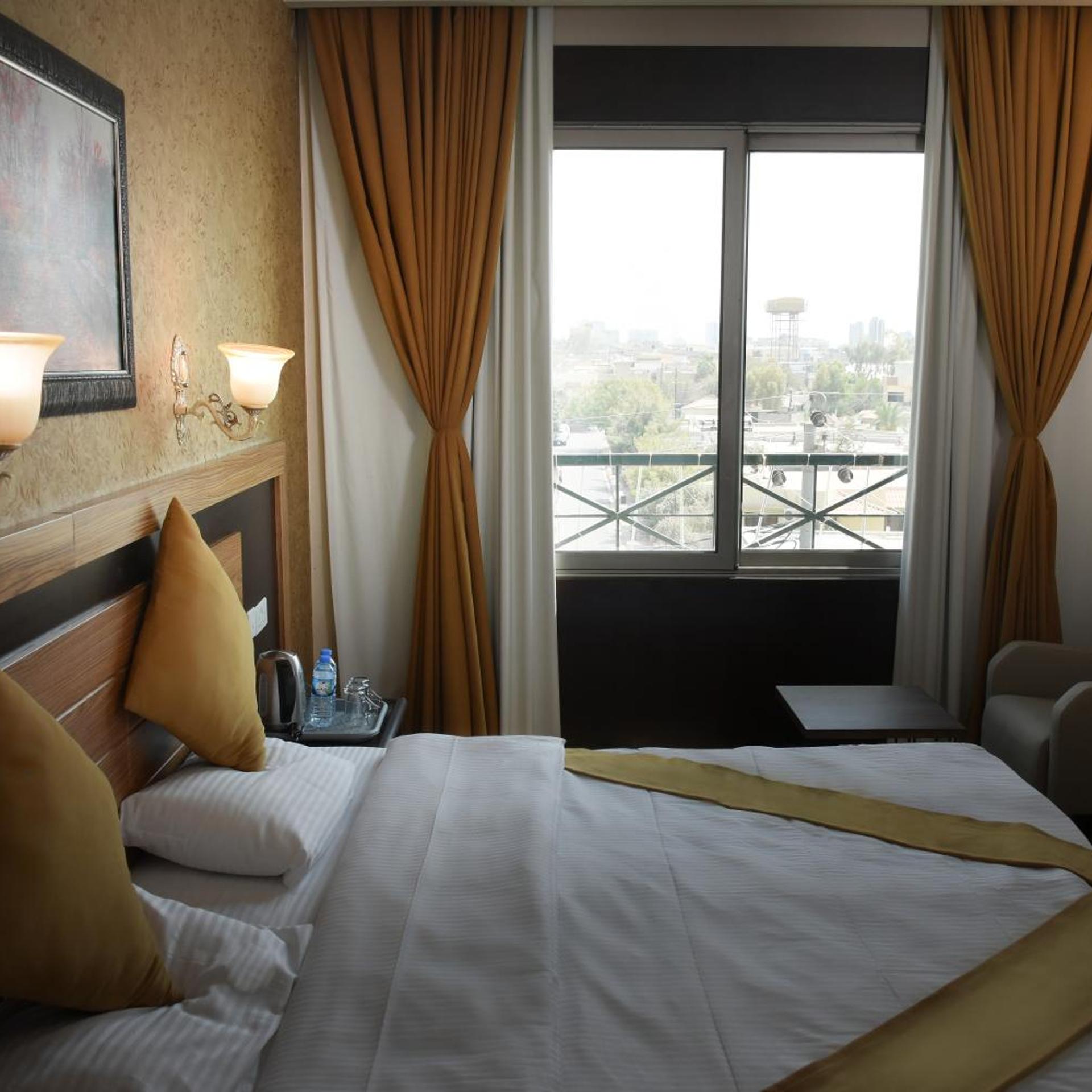 Asenappar Hotel 35/65