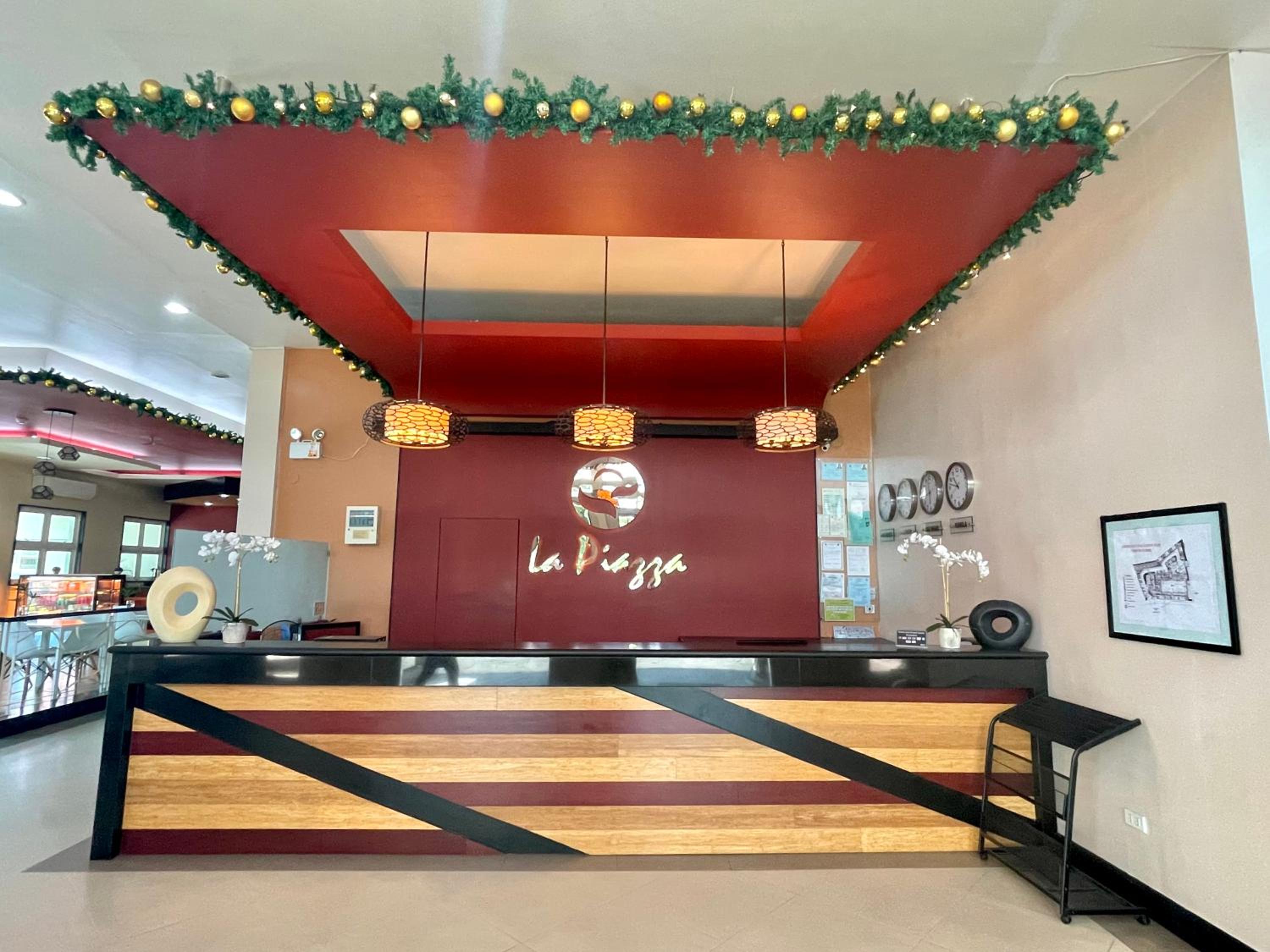 La Piazza Hotel &amp; Convention Center 12/38