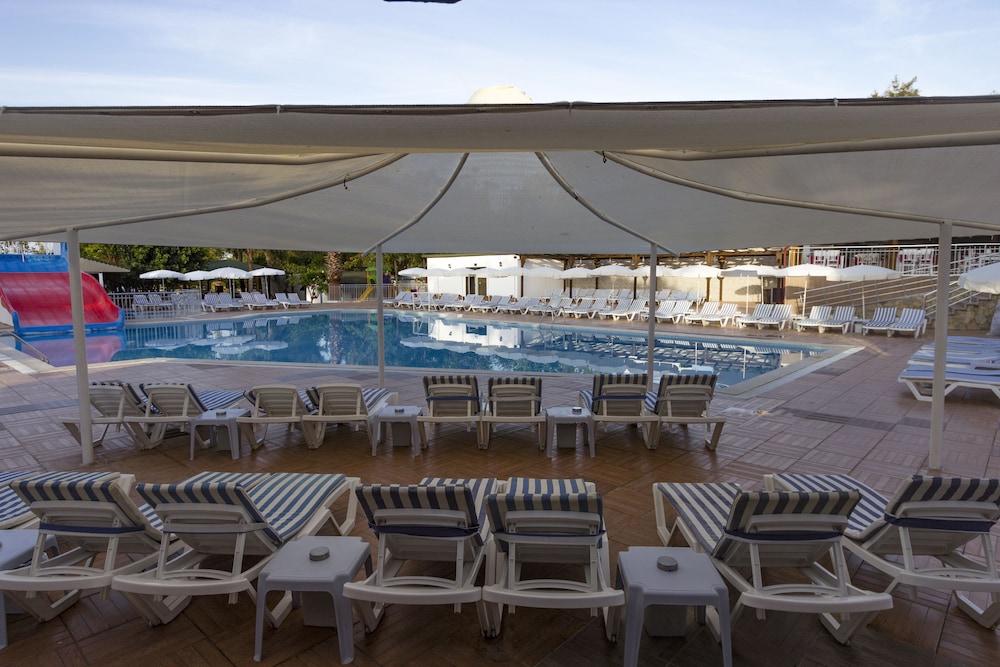 Grand Paradise Hotel 42/50