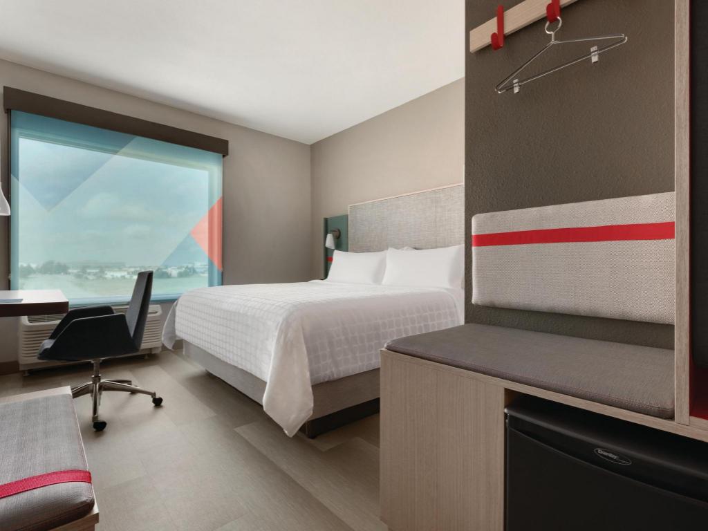Room, 1 King or 2 Queen Beds