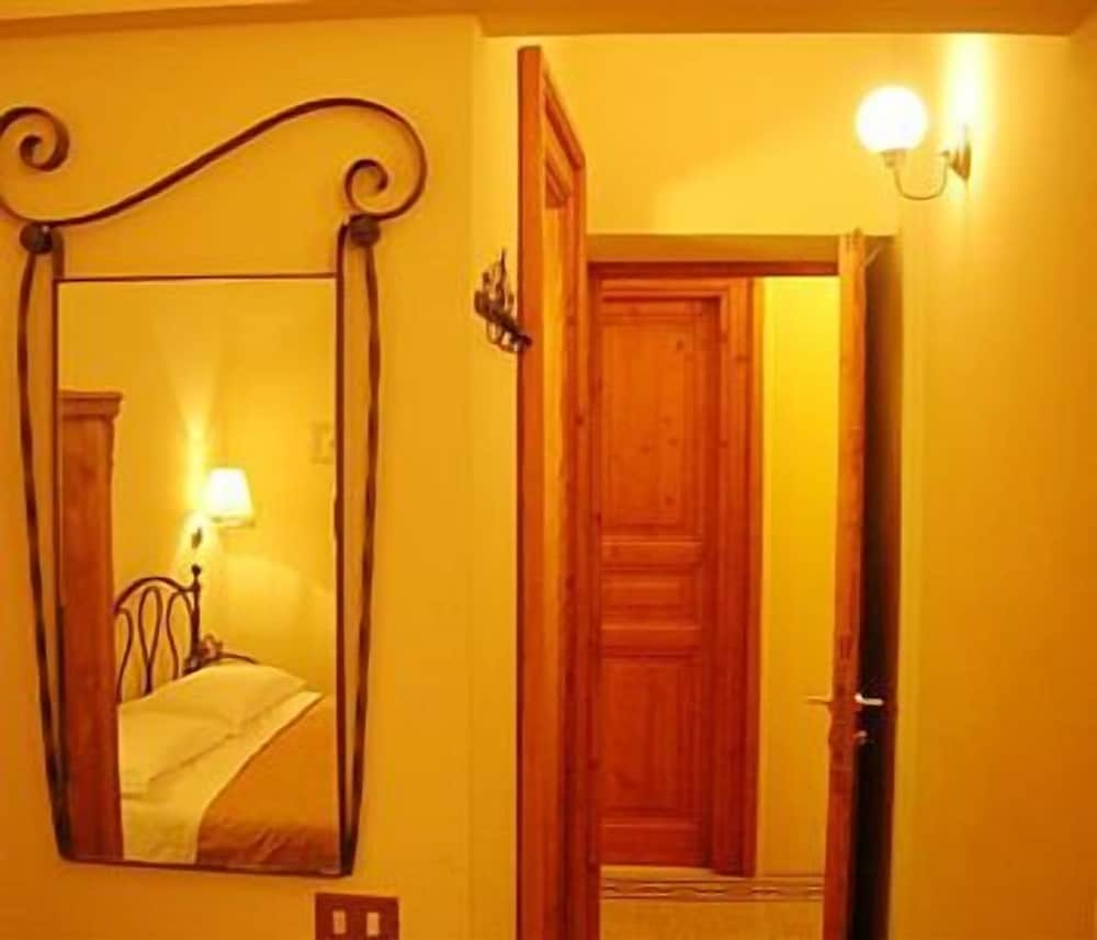 Marta Guest House 17/24