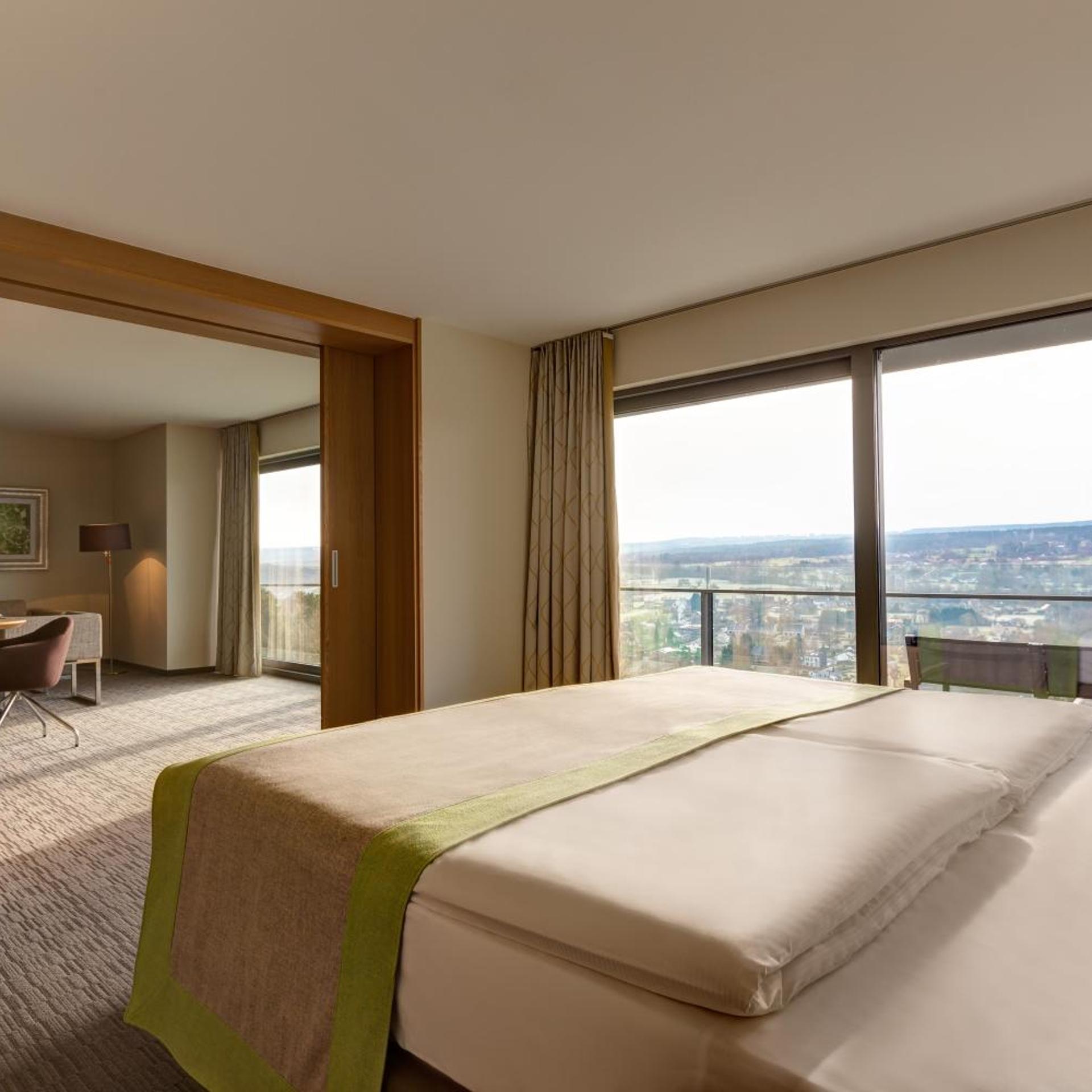 Suite, Single Bed, Valley View