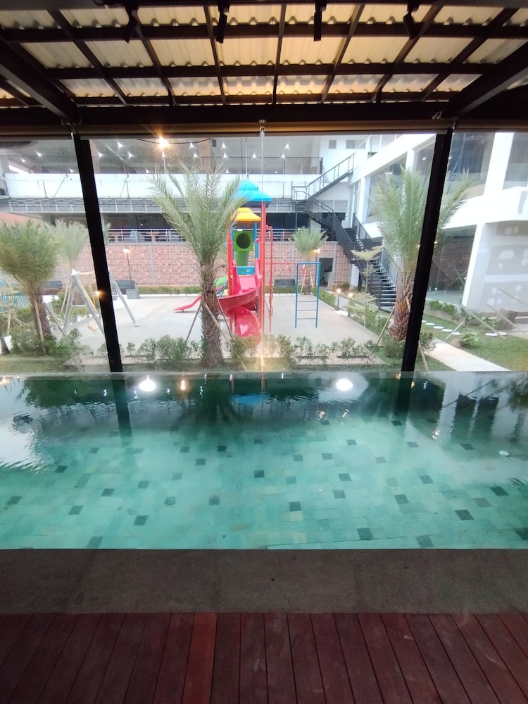 Hotel Gren Alia Jakarta 11/23