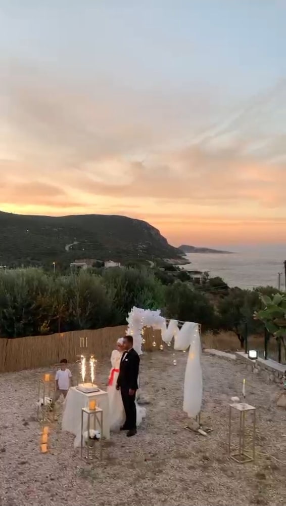 Hayela Bungolow Otel ve Restaurant Karaburun 23/34