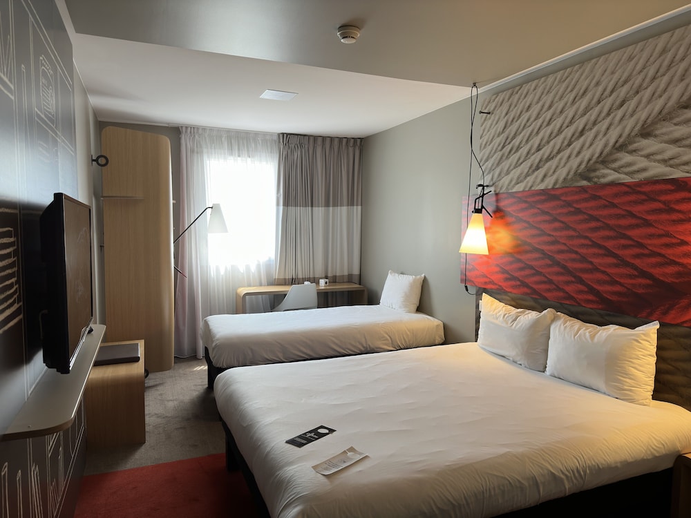 Ibis Cahors 12/50