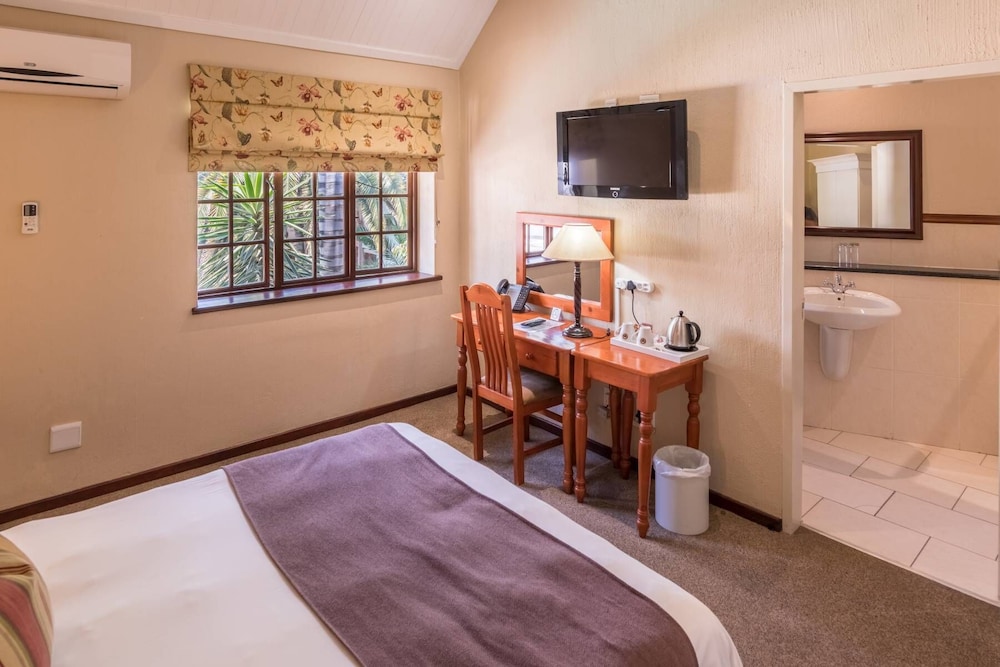 Constantia Hotel and Conference Centre 17/50