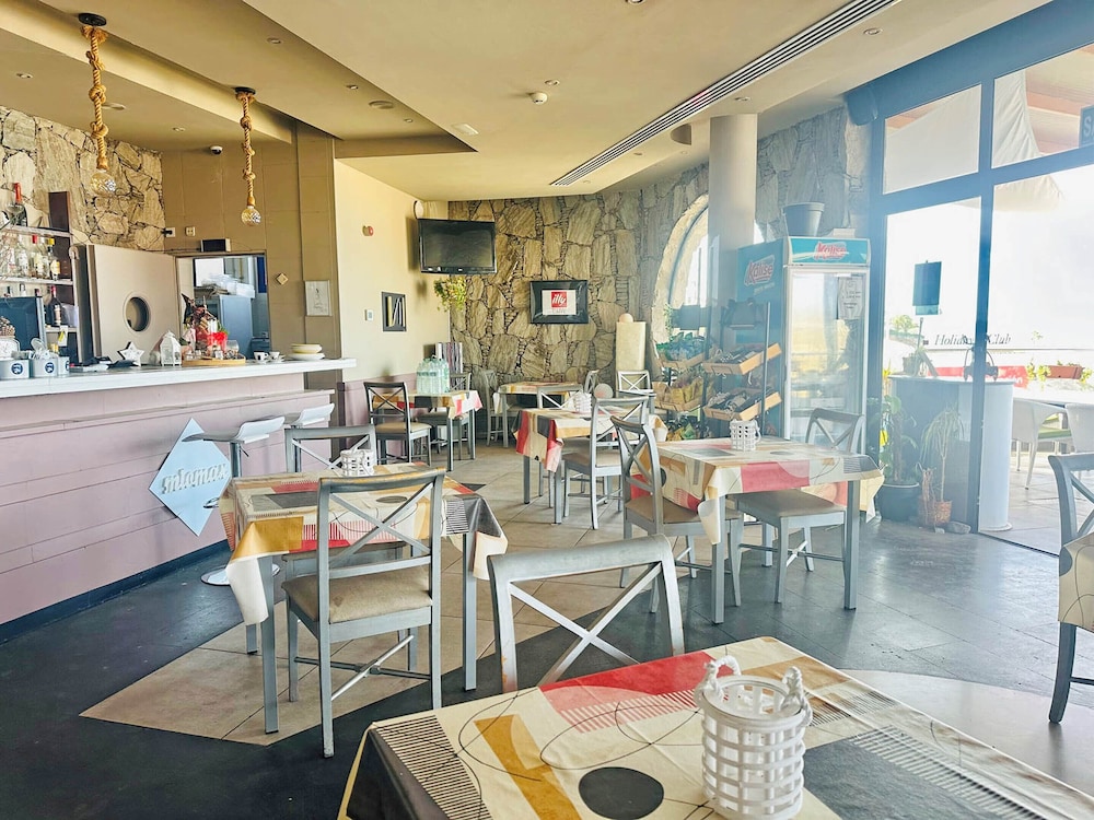 Holiday Club Jardin De Amadores 45/64
