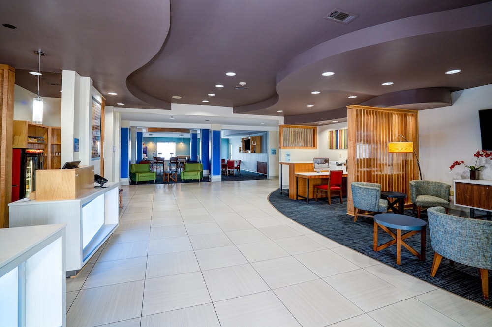 Holiday Inn Express And Suites Winona North 5/68