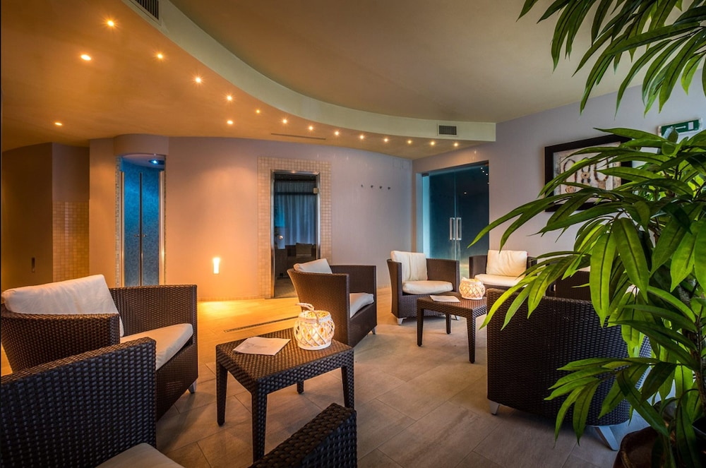BV Grand Hotel Assisi 34/43