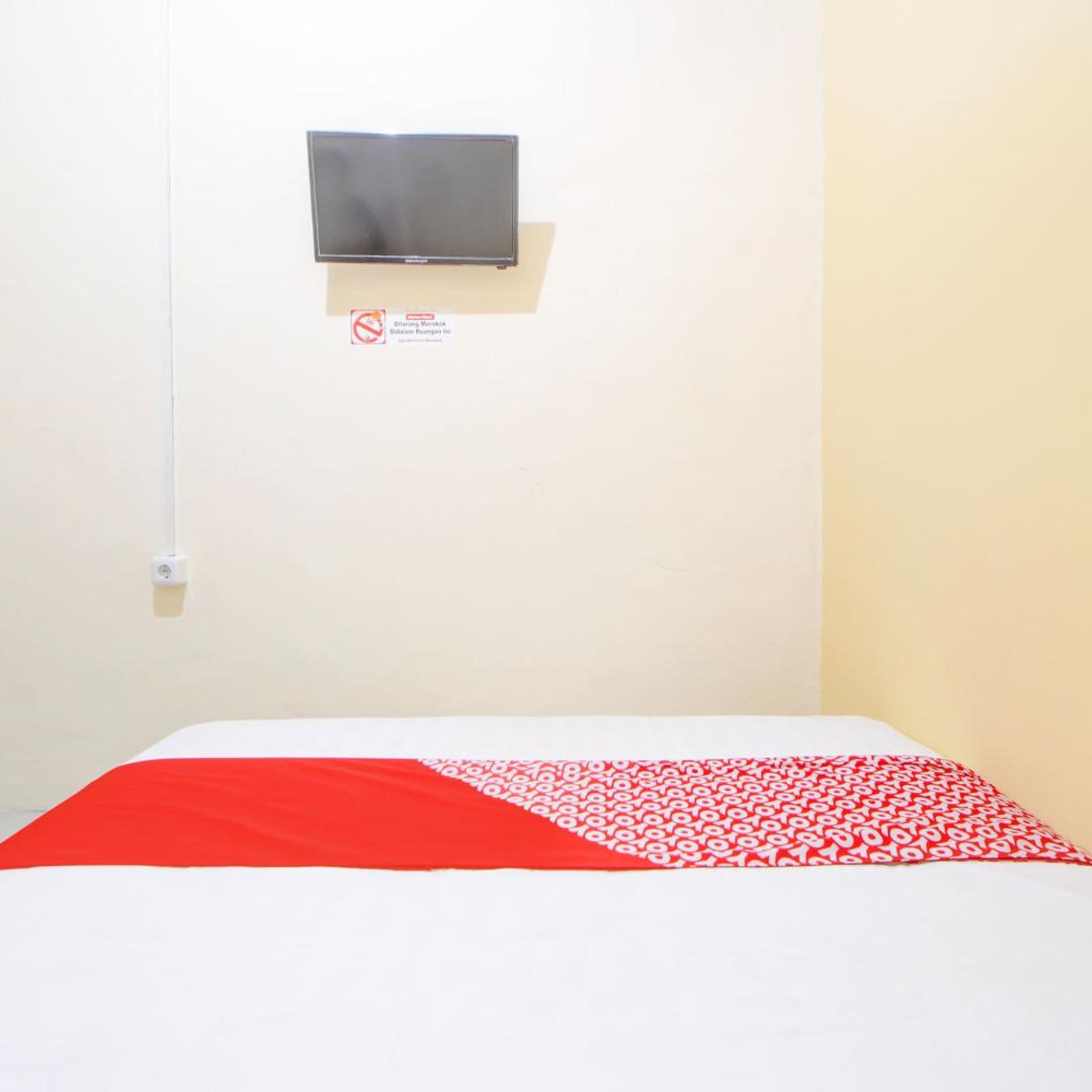 Hotel O Alun-Alun Purwokerto Near Gor Satria Purwokerto Formerly Guest House Blessing 30/32