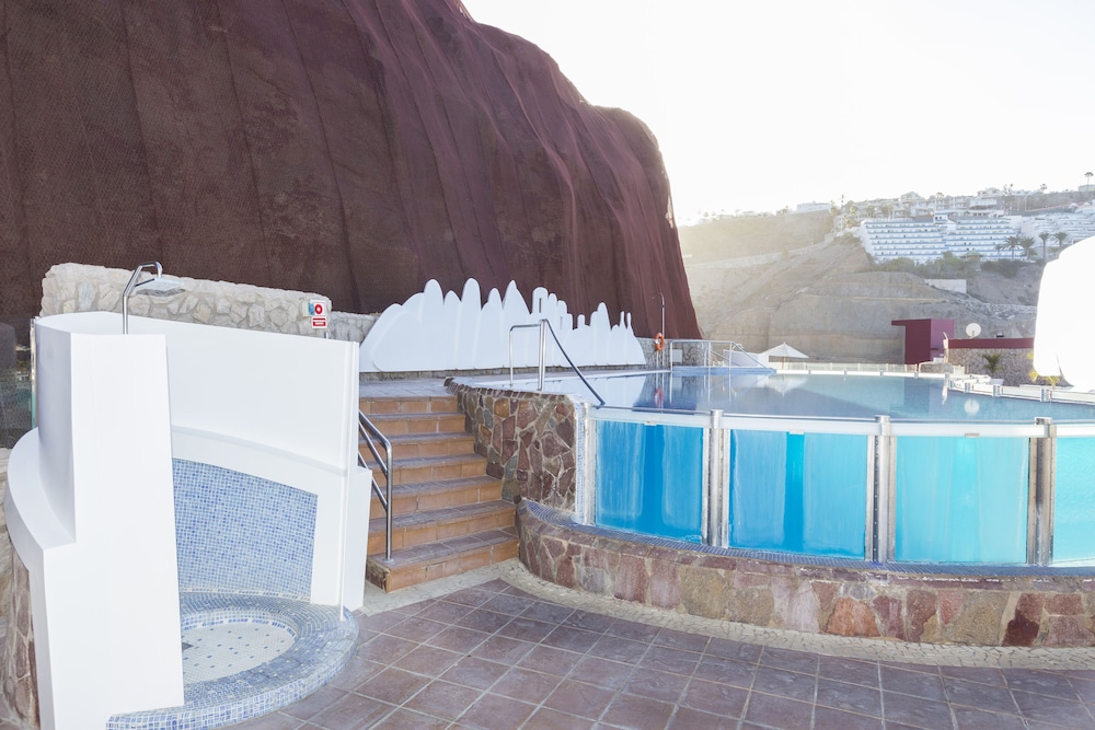 Gloria Palace Royal Hotel and Spa 30/70