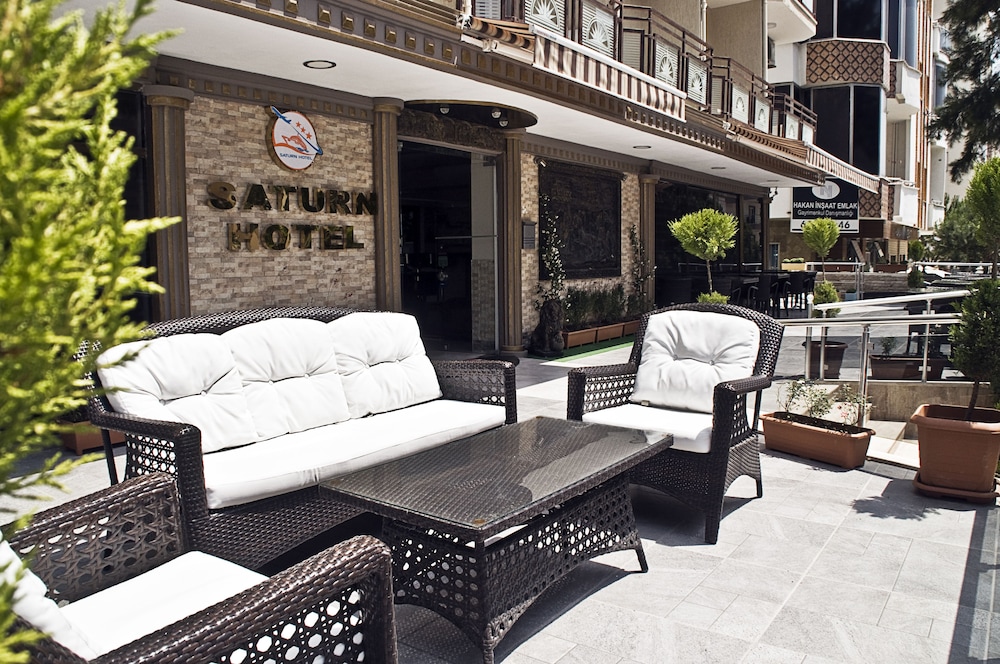 Saturn Hotel 34/46