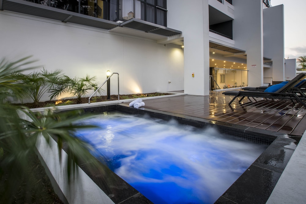 Synergy Broadbeach 12/52